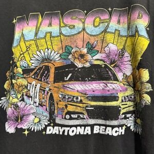 NASCAR men's M Daytona Beach Graphic T-Shirt Racing Car Floral Print black